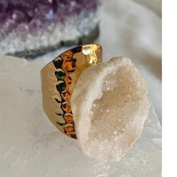 Celestial RAW Quartz Geode Ring - Picture 8 of 9